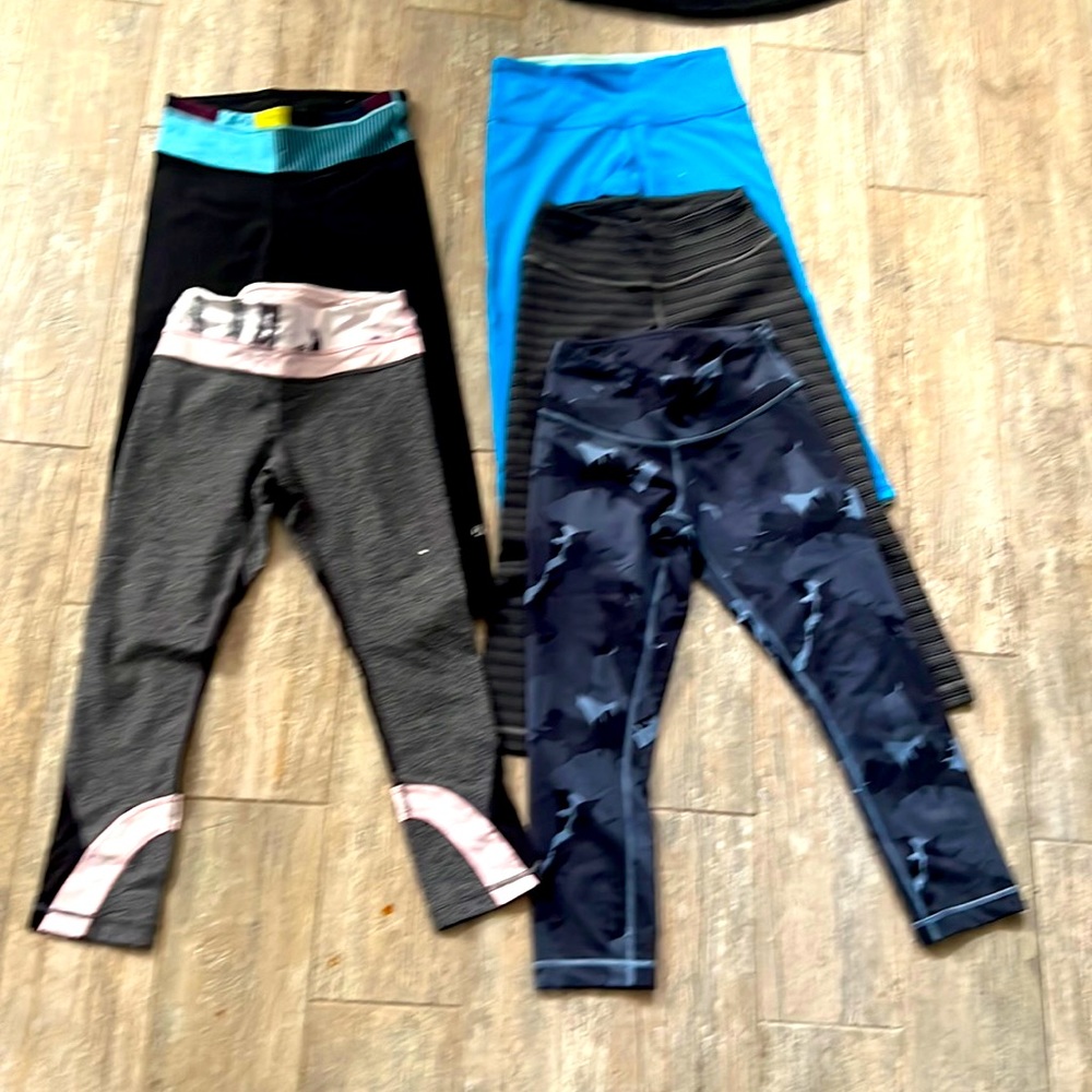 In great used condition  Size 4